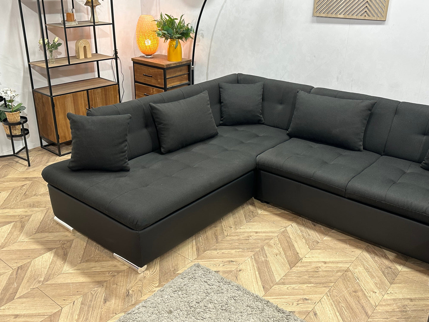 !Showroommodel! Zwarte Stoffen/Lederen U Zetel