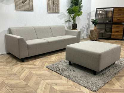 Grijze 3-Zits Zetel Inc. Hocker ~ Vaste Kussens
