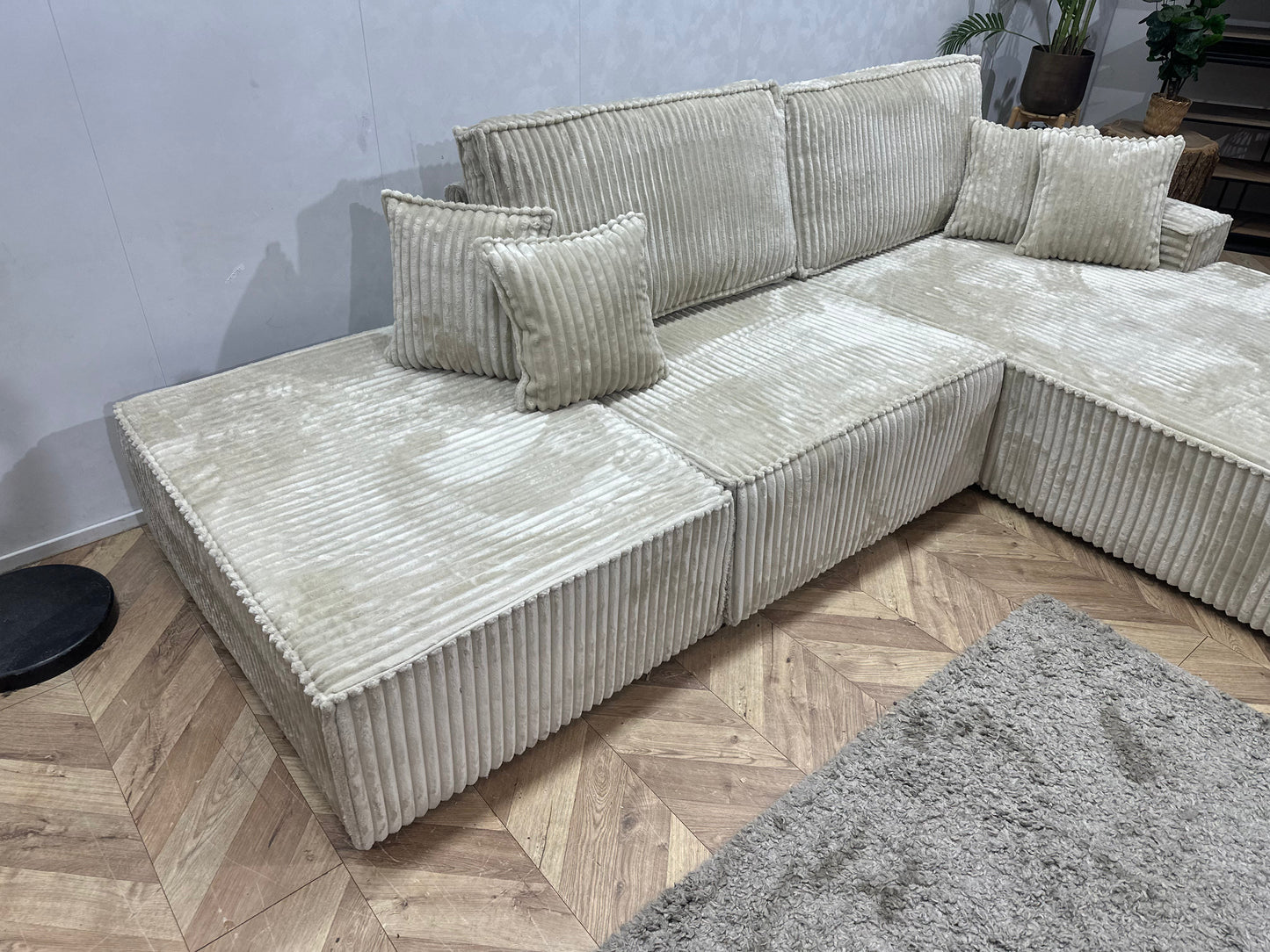 !Showroommodel! Crème Ribstof Design Hoekzetel