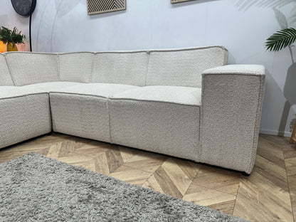 !Showroommodel! Witte Bouclé Hoekzetel
